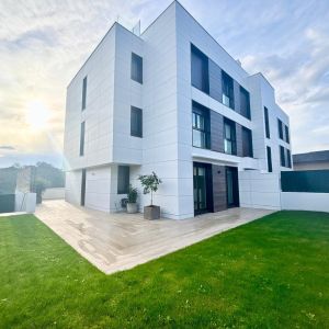 Exclusivo dúplex en venta en Aiete, Donostia-San Sebastián